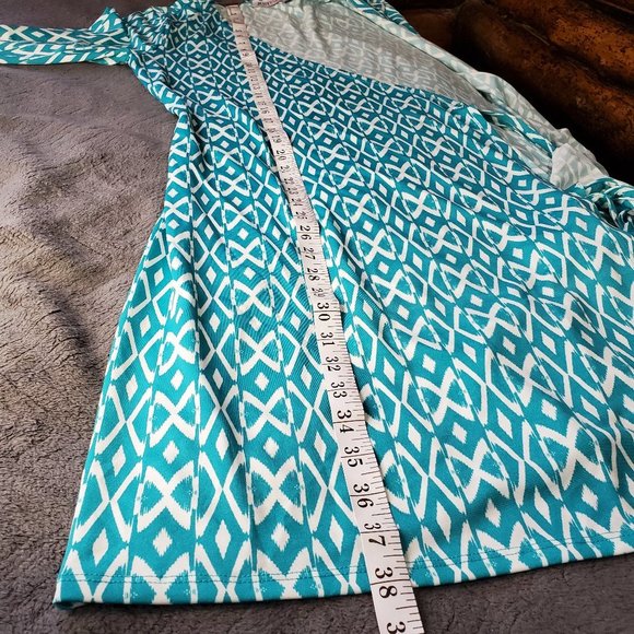 JustFab Large 3/4 Sleeve Teal and White Wrap Dress - Picture 11 of 11